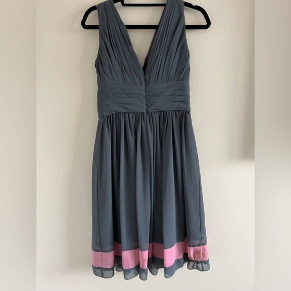 Wtoo Grey Dress with Pink Trim | Size 6 | Elegant & Chic - Picture 2 of 3